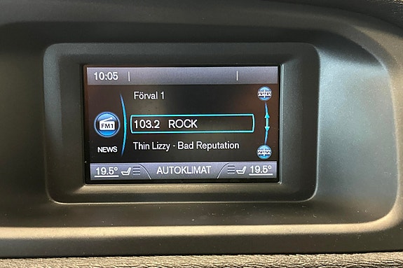 Volvo V40 11 of 16
