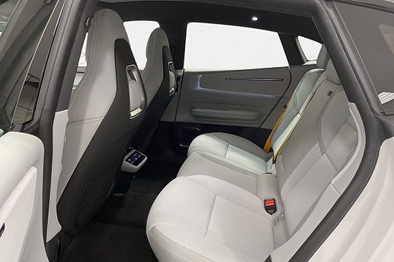 Polestar 4 12 of 18