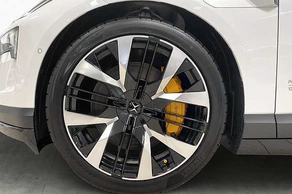 Polestar 4 6 of 18