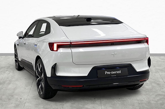 Polestar 4 8 of 18