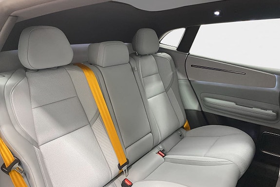 Polestar 4 15 of 18