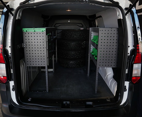 Volkswagen Caddy Maxi 20 of 26