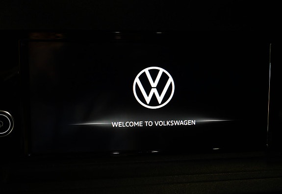 Volkswagen Caddy Maxi 11 of 26