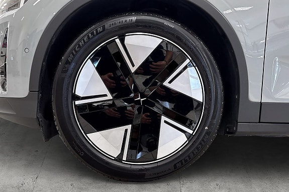 Polestar 2 6 of 15