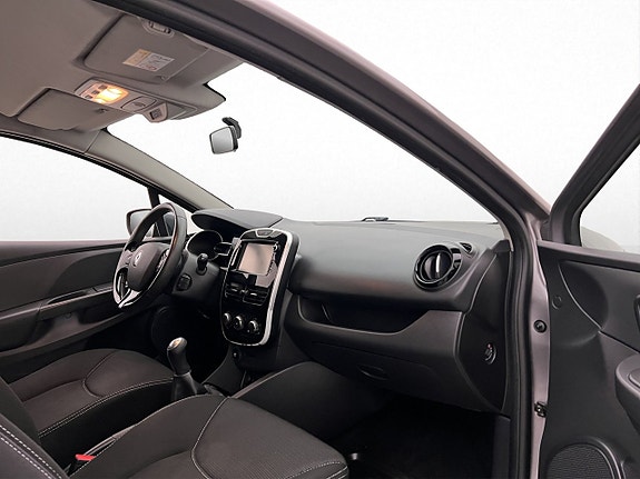 Renault Clio 10 of 22