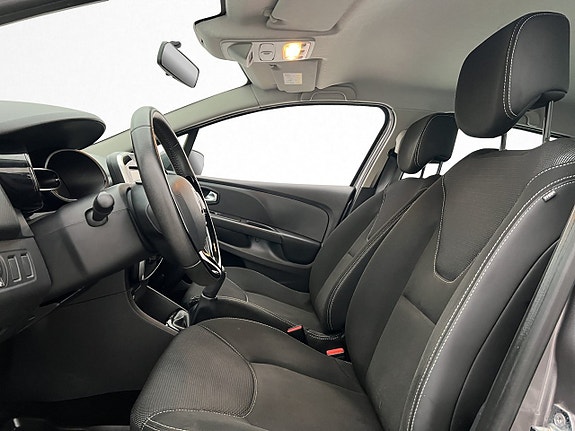 Renault Clio 14 of 22