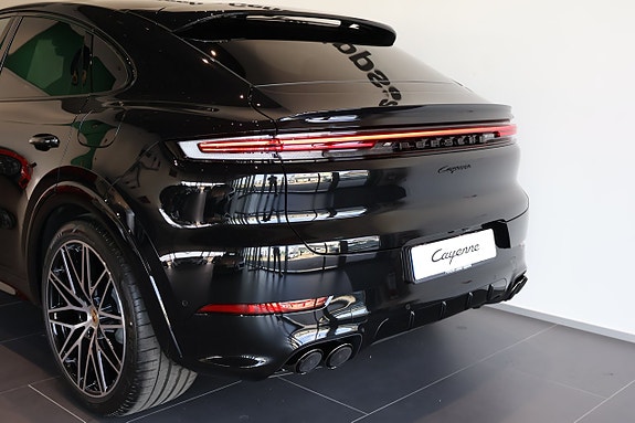Porsche Cayenne 15 of 15