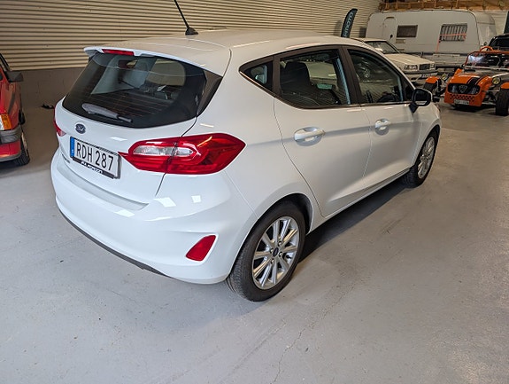 Ford Fiesta 4 of 9