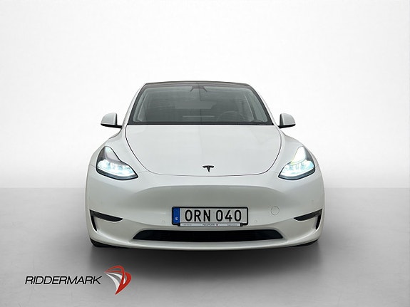 Tesla Model Y 3 of 30