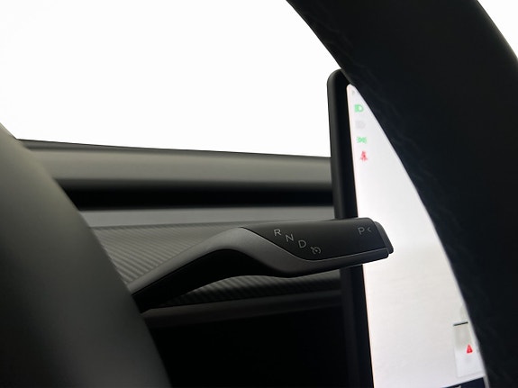 Tesla Model Y 20 of 30