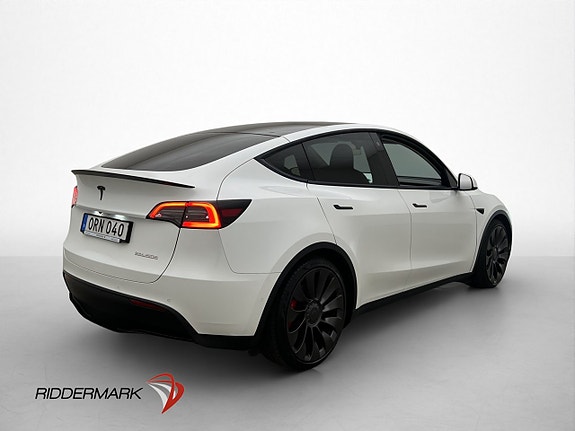 Tesla Model Y 8 of 30