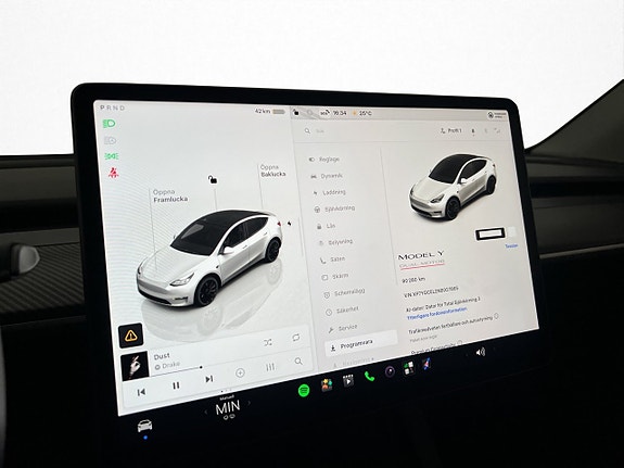 Tesla Model Y 27 of 30