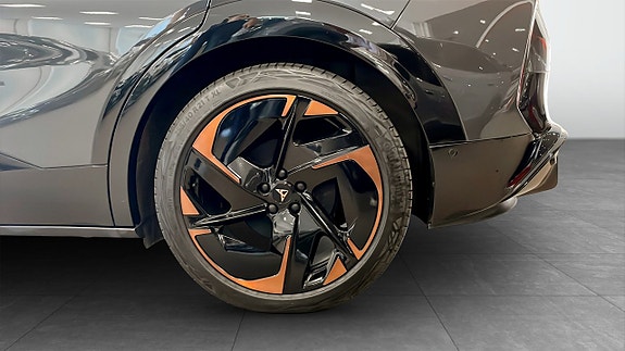 Cupra Tavascan 6 of 14