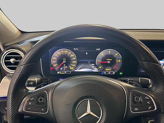 Mercedes-Benz E220 d 14 of 18