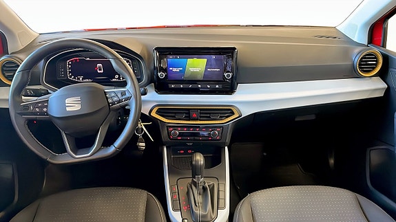 Seat Arona 10 of 12