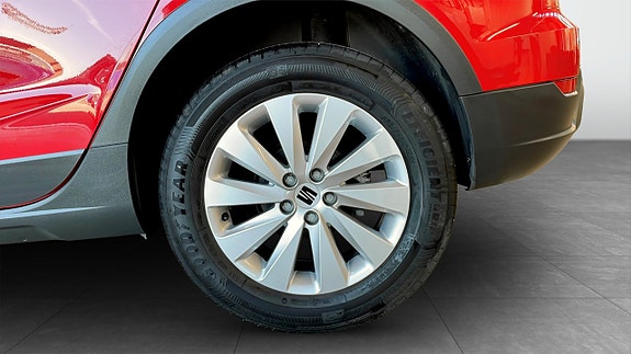 Seat Arona 6 of 12