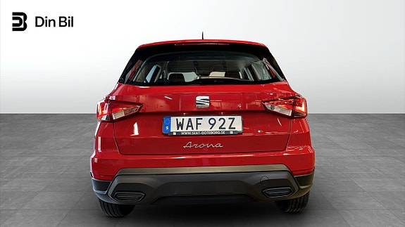 Seat Arona 5 of 12
