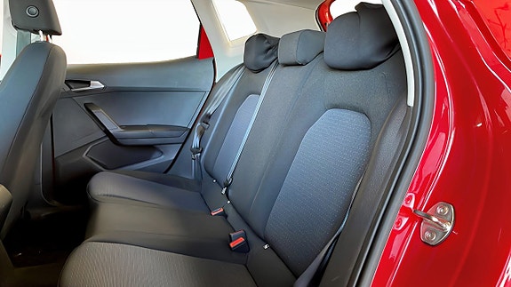 Seat Arona 11 of 12