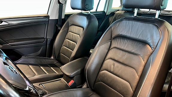 Volkswagen Tiguan 8 of 14