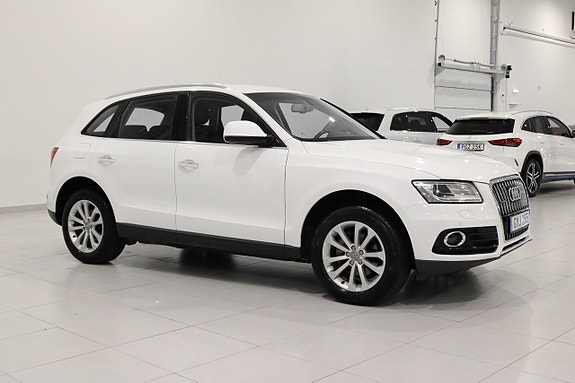 Audi Q5 2 of 22