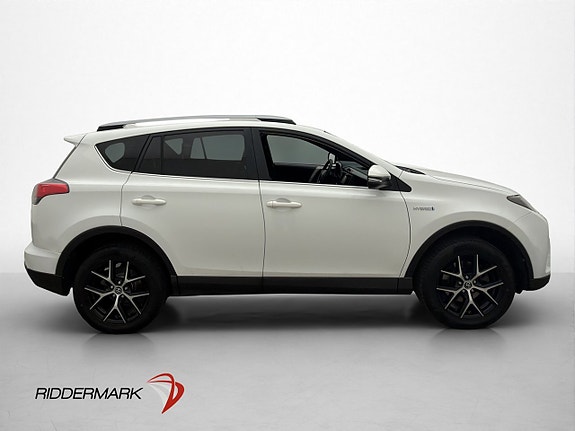 Toyota RAV4 9 of 30