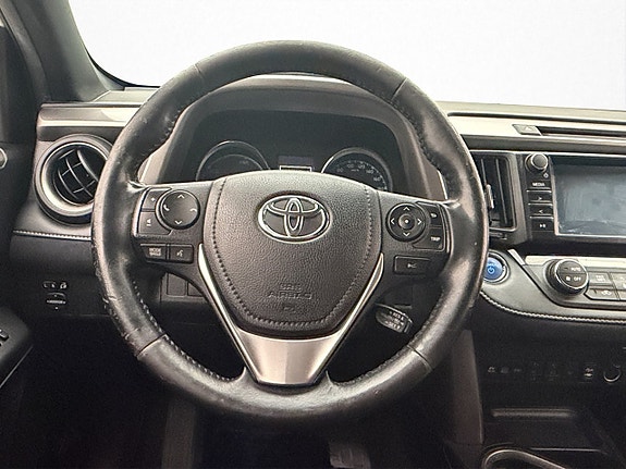 Toyota RAV4 14 of 30