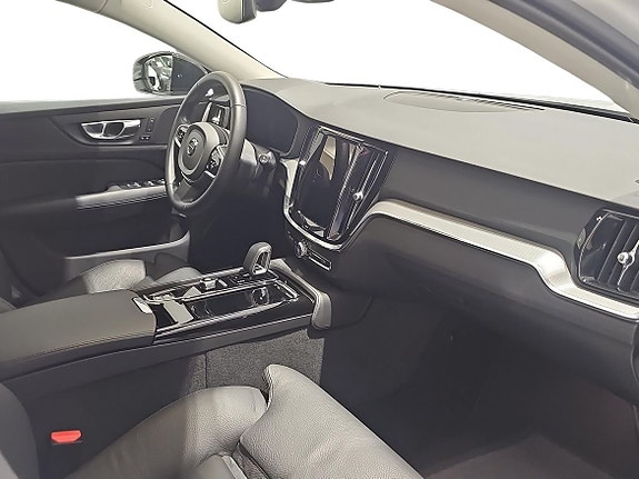 Volvo V60 4 of 14