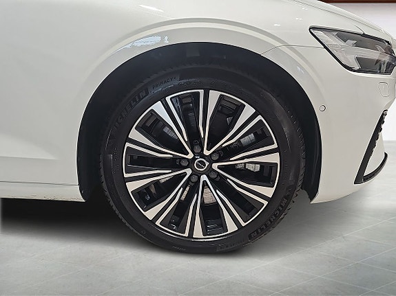 Volvo V60 9 of 14