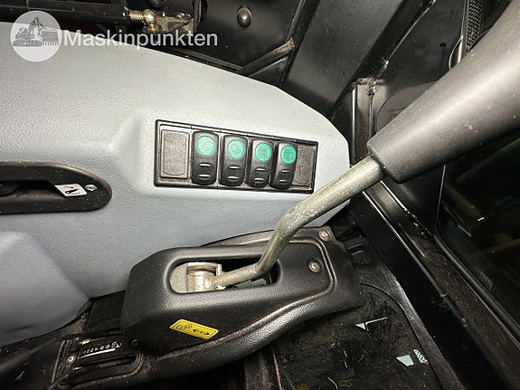 New Holland T4.75s 19 of 27
