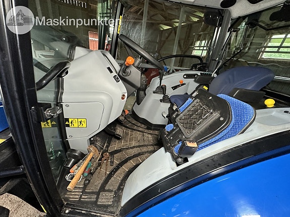 New Holland T4.75s 10 of 27