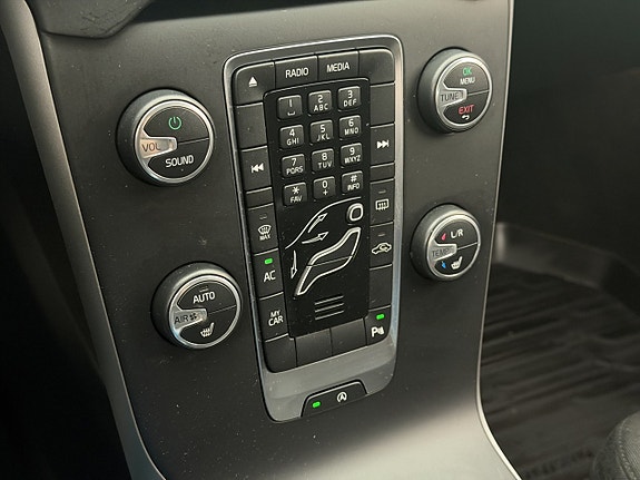 Volvo V40 20 of 28