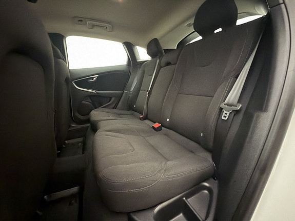 Volvo V40 23 of 28