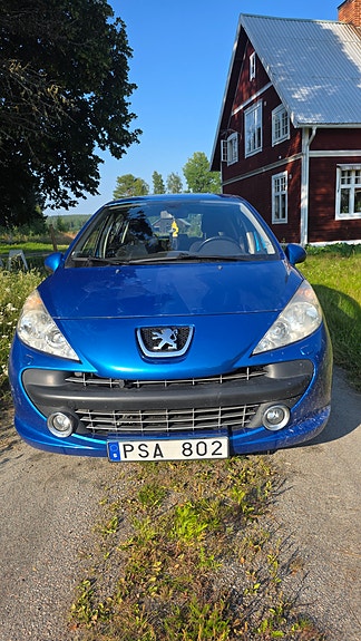 Peugeot 207 2 of 8
