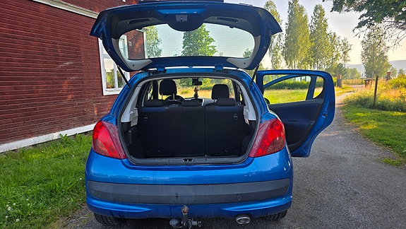Peugeot 207 5 of 8