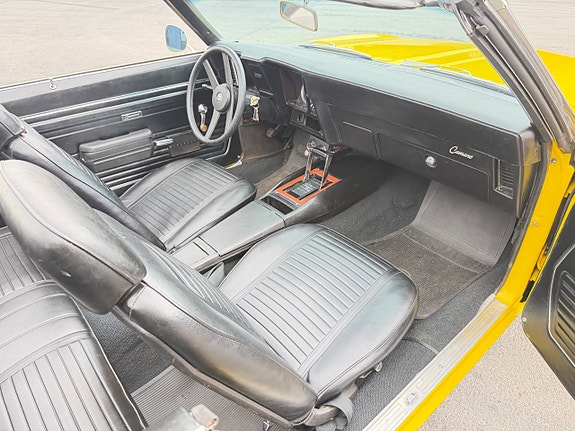 Chevrolet Camaro 15 of 20
