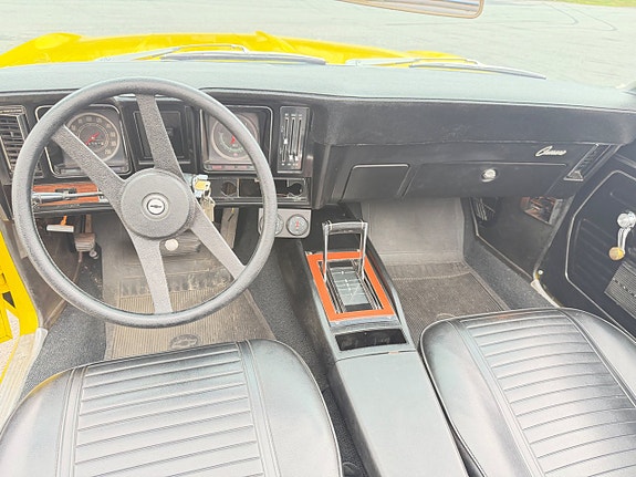 Chevrolet Camaro 14 of 20