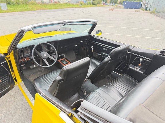Chevrolet Camaro 10 of 20