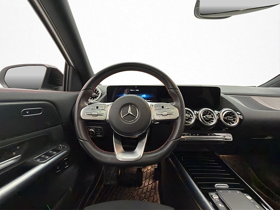 Mercedes-Benz GLA250 e 13 of 30