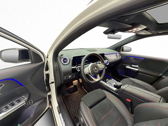 Mercedes-Benz GLA250 e 10 of 30