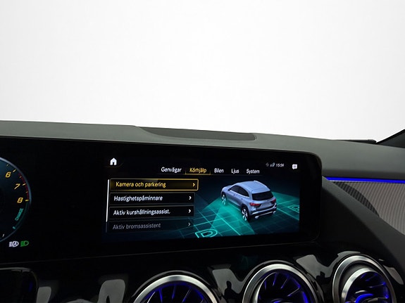 Mercedes-Benz GLA250 e 24 of 30