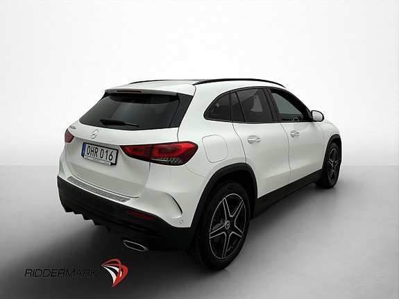 Mercedes-Benz GLA250 e 8 of 30