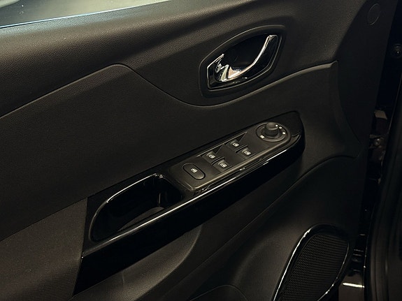 Renault Captur 25 of 25