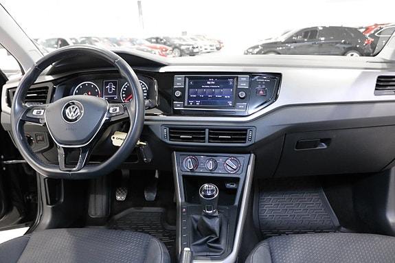 Volkswagen Polo 12 of 22