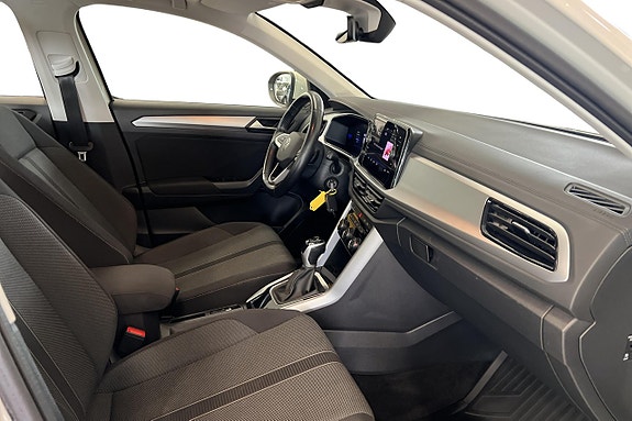 Volkswagen T-Roc 14 of 23