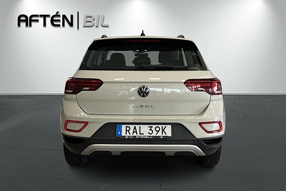 Volkswagen T-Roc 9 of 23