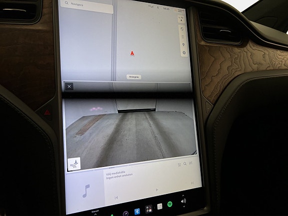 Tesla Model X 26 of 30