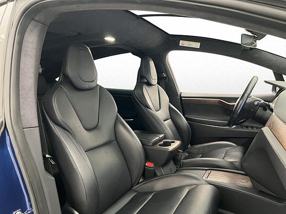 Tesla Model X 11 of 30