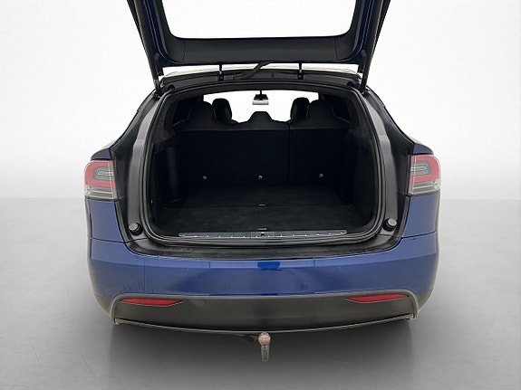 Tesla Model X 10 of 30