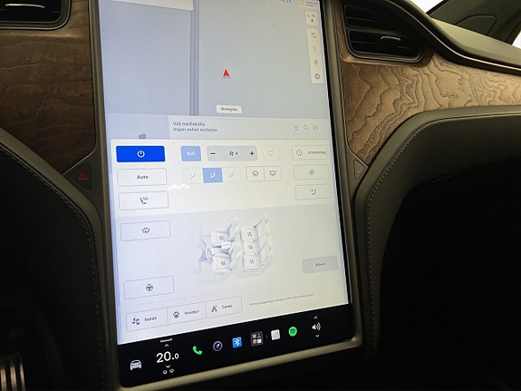 Tesla Model X 21 of 30