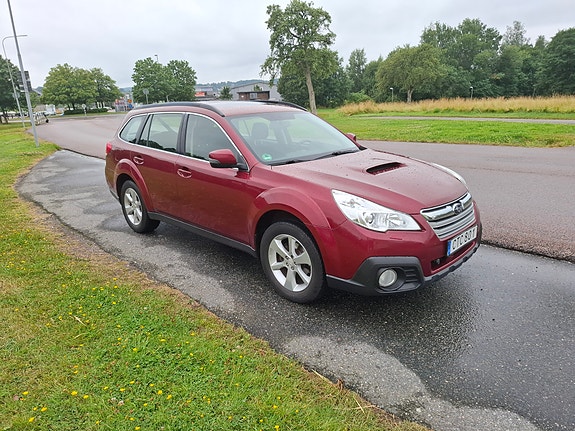 Subaru Outback 2 of 3